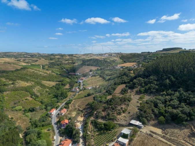 Moradia T2 para Venda em Santo Quintino Foto 8