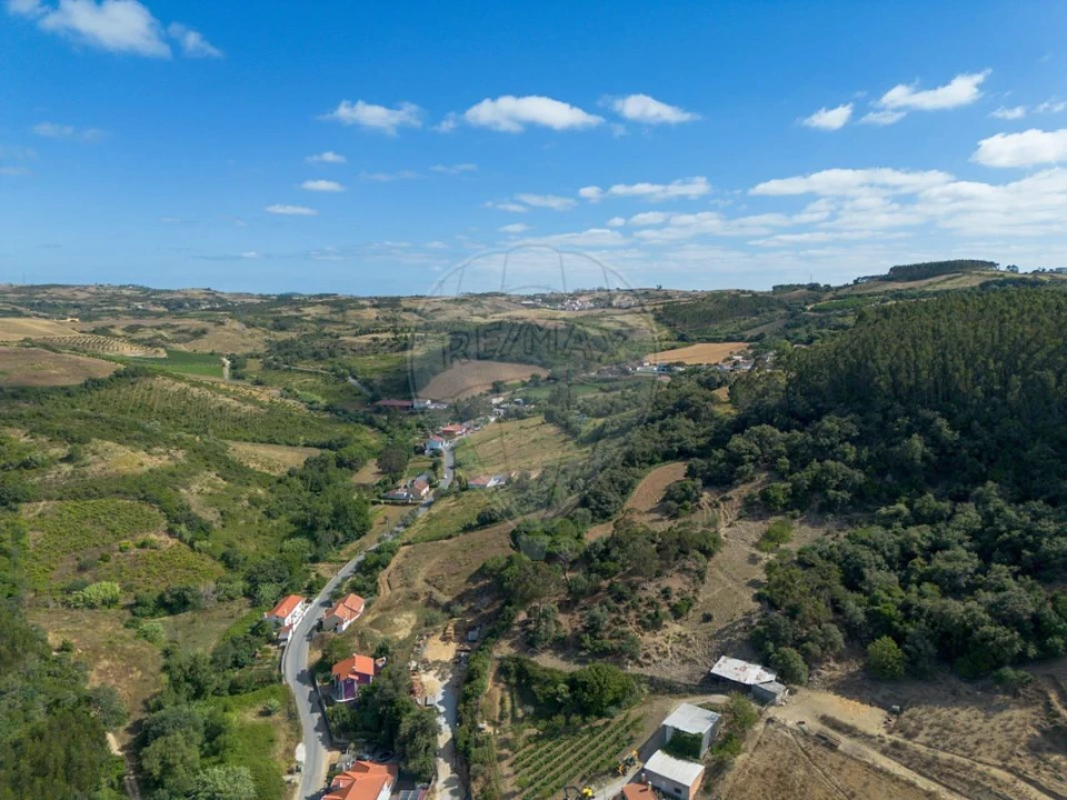 Moradia T2 para Venda em Santo Quintino Foto 8