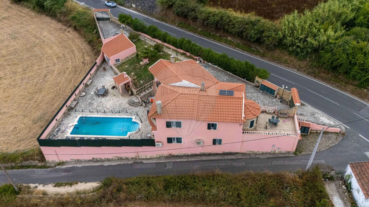 Moradia T4 para Venda em Sobral de Monte Agraço Foto 22