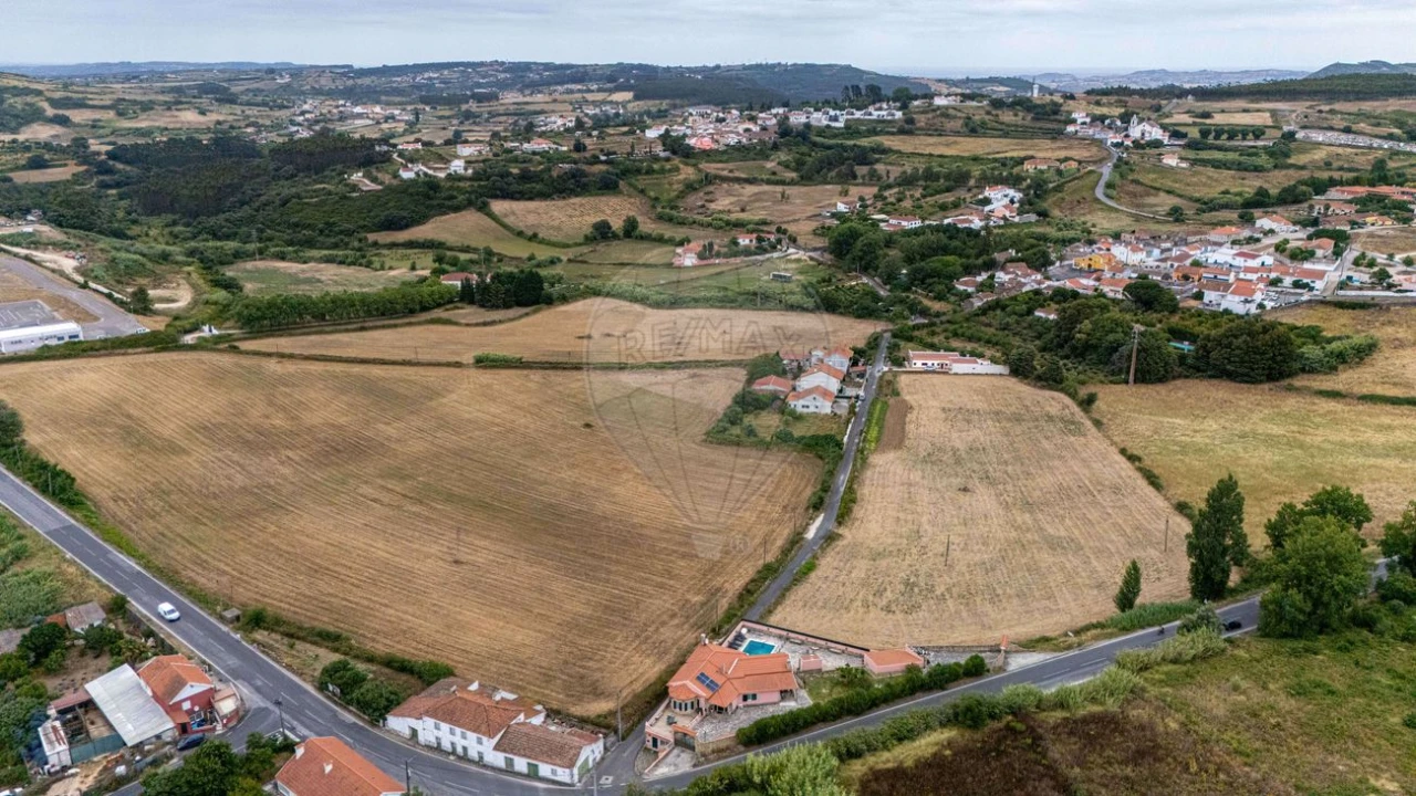 Moradia T4 para Venda em Sobral de Monte Agraço Foto 31