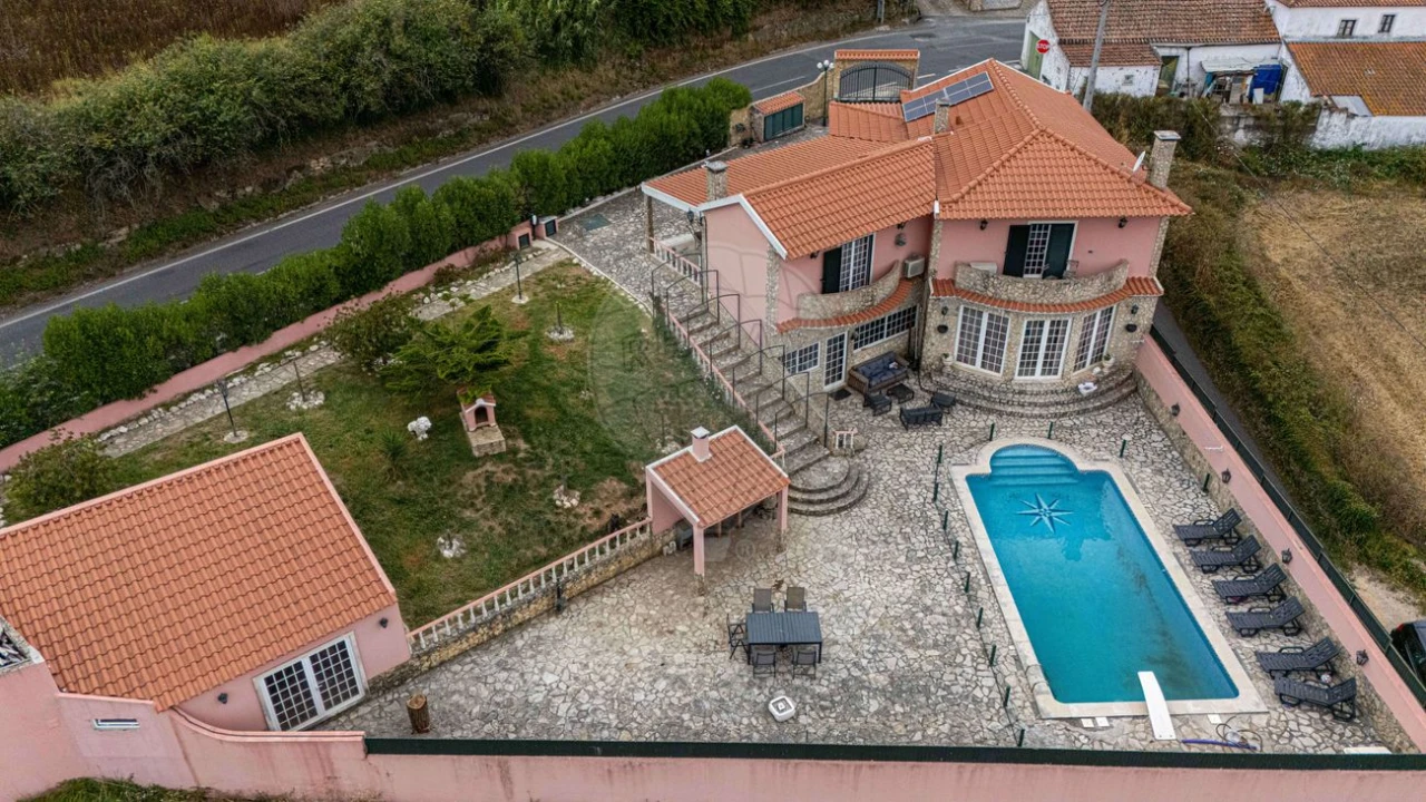 Moradia T4 para Venda em Sobral de Monte Agraço Foto 48