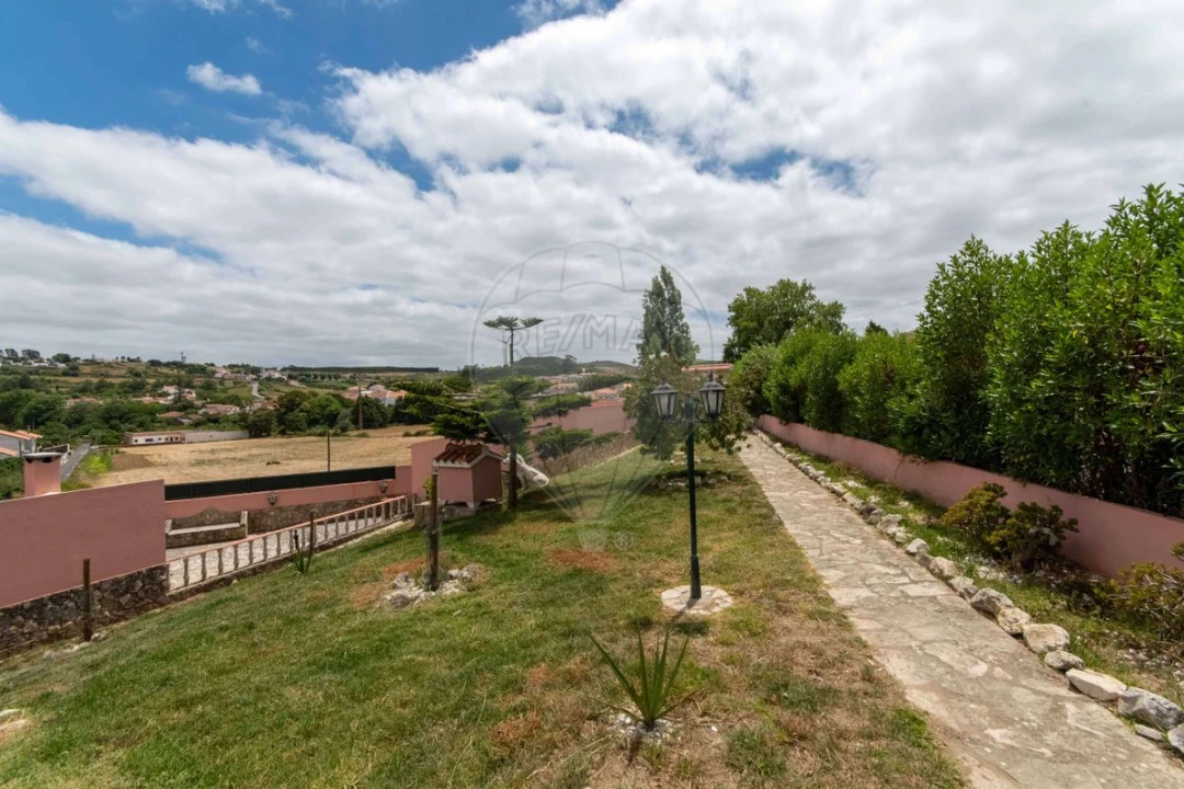 Moradia T4 para Venda em Sobral de Monte Agraço Foto 6