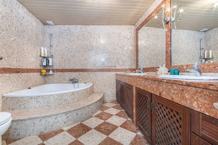 Moradia T4 para Venda em Sobral de Monte Agraço Foto 13