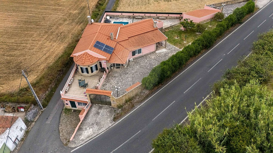 Moradia T4 para Venda em Sobral de Monte Agraço Foto 36