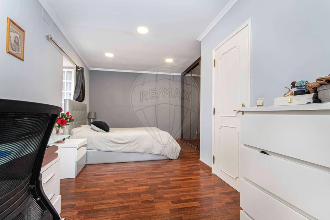 Moradia T4 para Venda em Sobral de Monte Agraço Foto 32