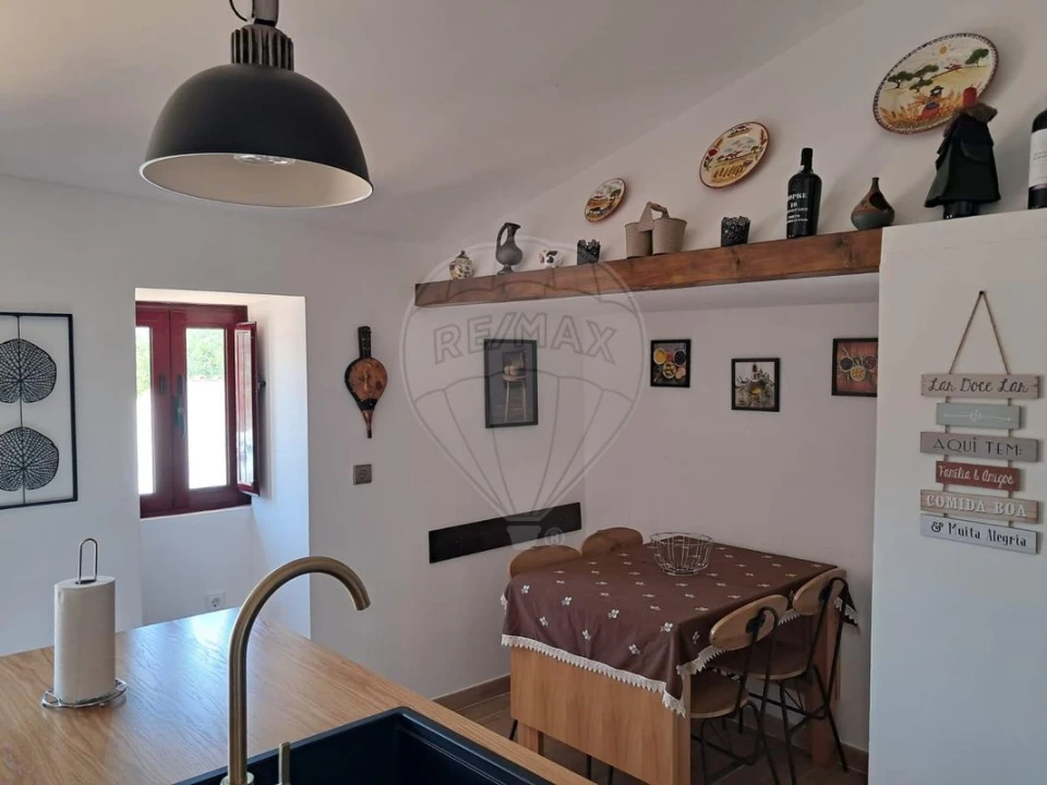 Moradia T1 para Venda em Urra Foto 6