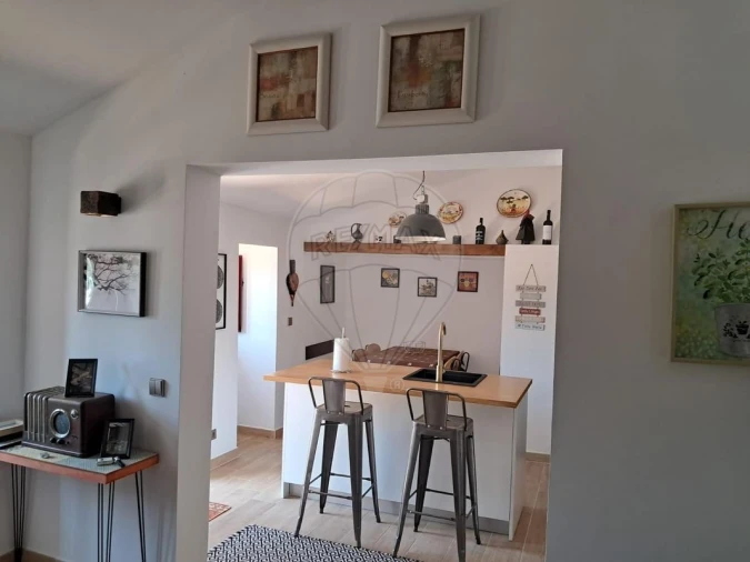 Moradia T1 para Venda em Urra Foto 1