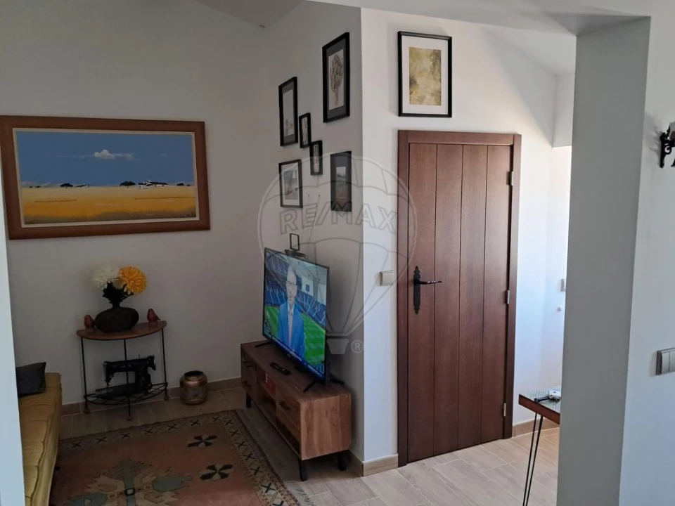 Moradia T1 para Venda em Urra Foto 8