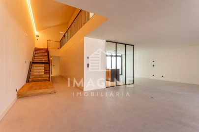 Moradia T5 para Venda em Belém
