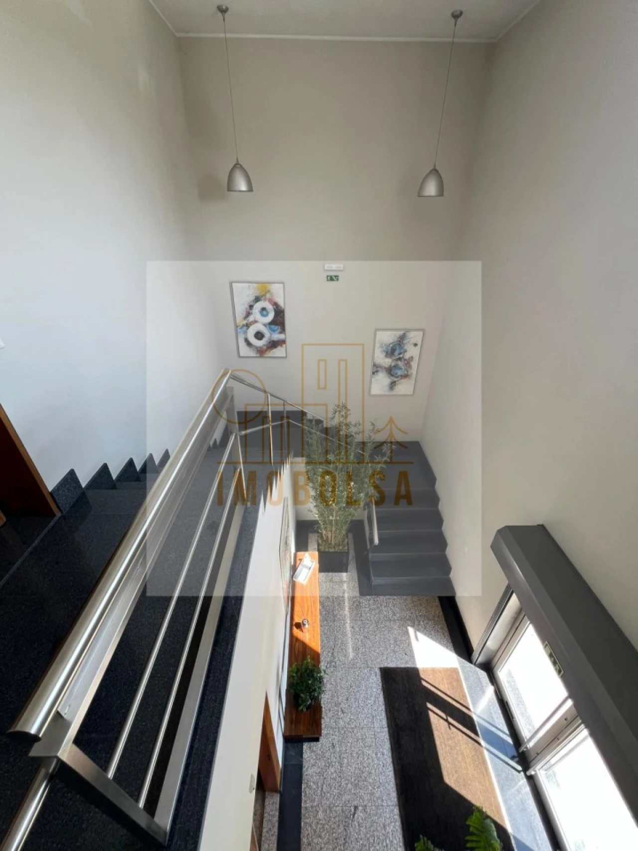 Escritório para Arrendamento em Moreira Foto 2