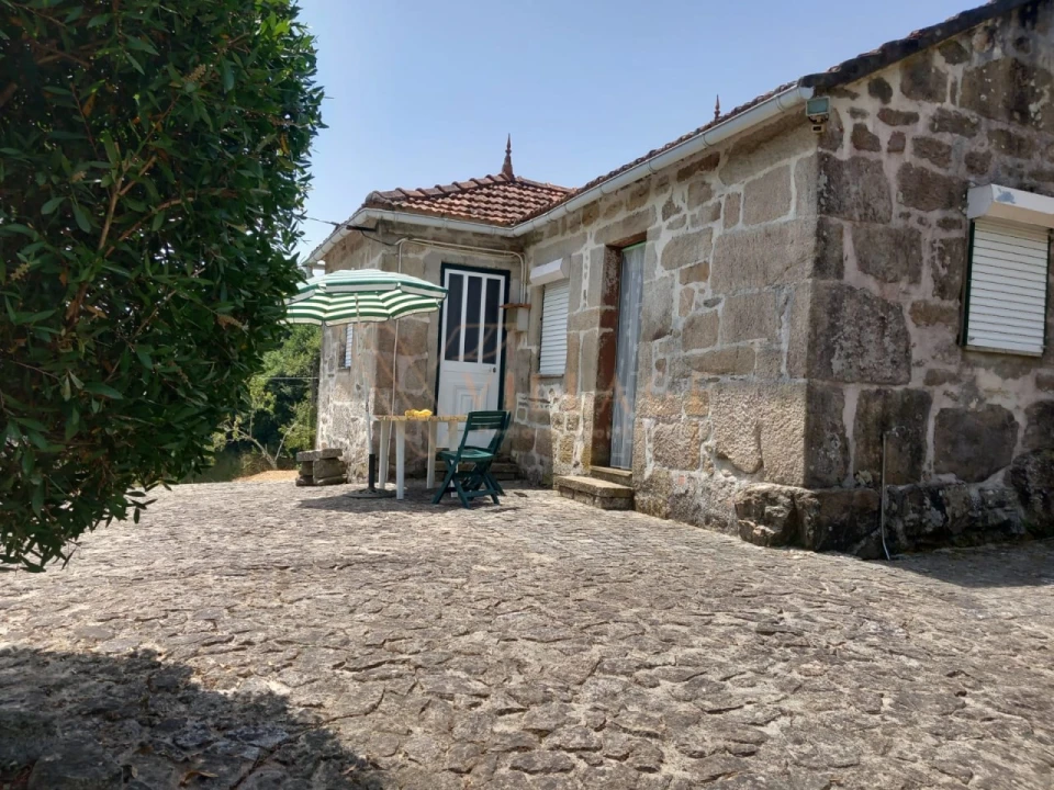 Moradia T1 para Venda em Mentrestido Foto 1