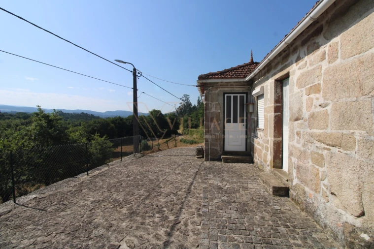 Moradia T1 para Venda em Mentrestido Foto 2