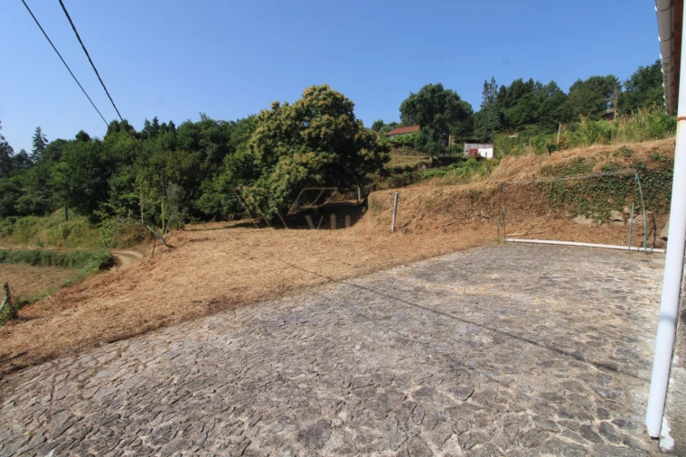 Moradia T1 para Venda em Mentrestido Foto 3