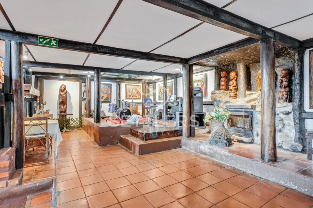 Moradia T7 para Venda em Santa Maria e São Miguel, São Martinho, São Pedro Penaferrim Foto 10