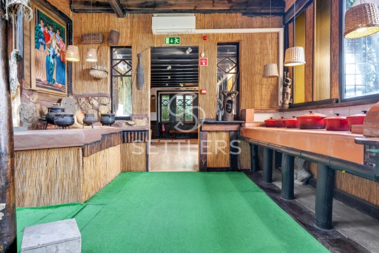 Moradia T7 para Venda em Santa Maria e São Miguel, São Martinho, São Pedro Penaferrim Foto 4