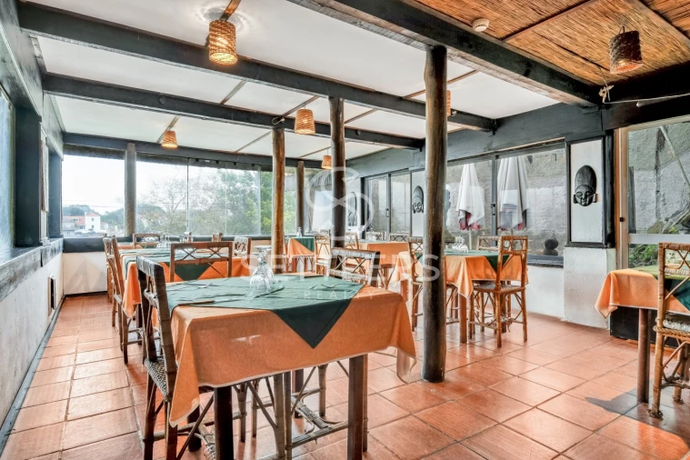 Moradia T7 para Venda em Santa Maria e São Miguel, São Martinho, São Pedro Penaferrim Foto 5