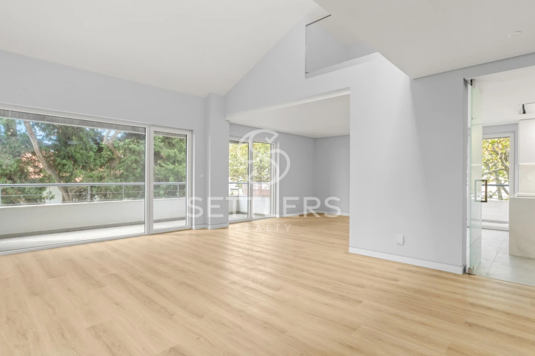 Apartamento T3 para Venda em Carcavelos e Parede Foto 1