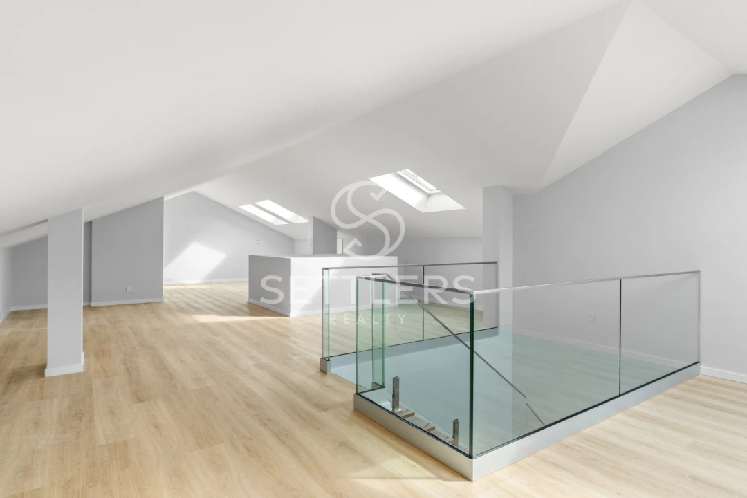 Apartamento T3 para Venda em Carcavelos e Parede Foto 23
