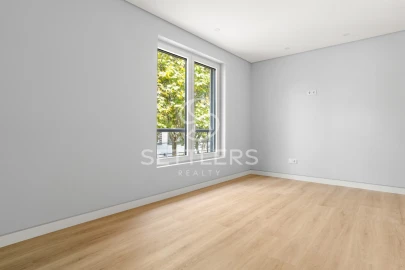 Apartamento T3 para Venda em Carcavelos e Parede