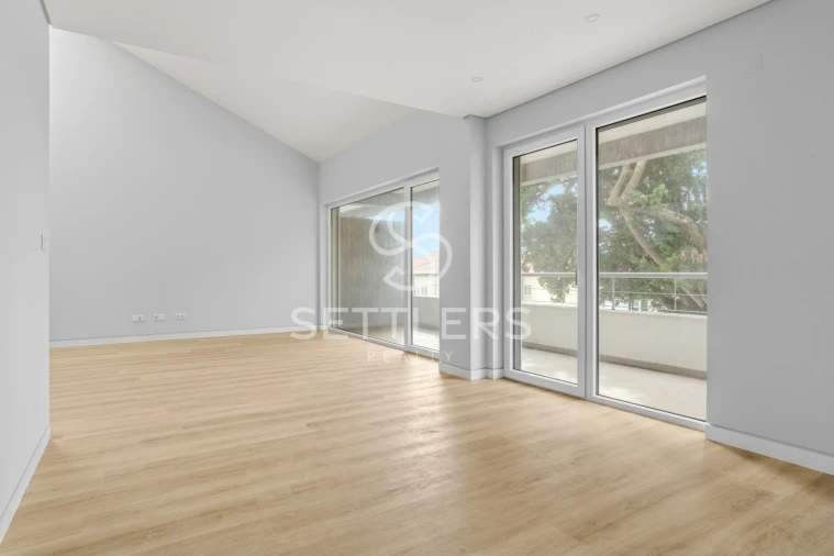 Apartamento T3 para Venda em Carcavelos e Parede Foto 4