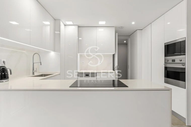 Apartamento T3 para Venda em Carcavelos e Parede Foto 7