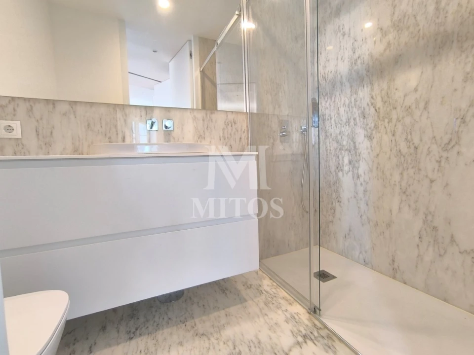 Apartamento T2 para Arrendamento em Santa Maria Maior e Monserrate e Meadela Foto 10