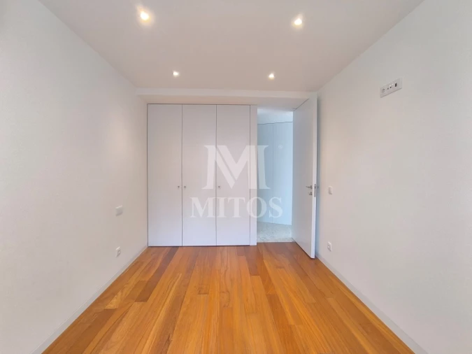 Apartamento T2 para Arrendamento em Santa Maria Maior e Monserrate e Meadela Foto 7