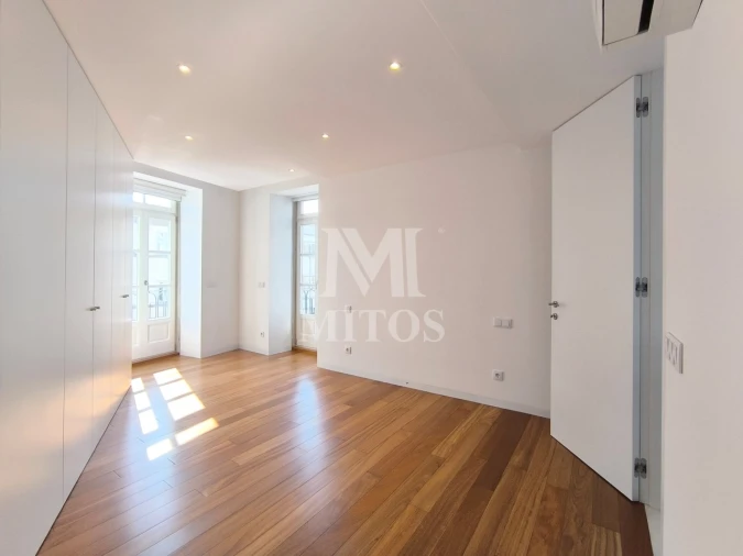 Apartamento T2 para Arrendamento em Santa Maria Maior e Monserrate e Meadela Foto 8