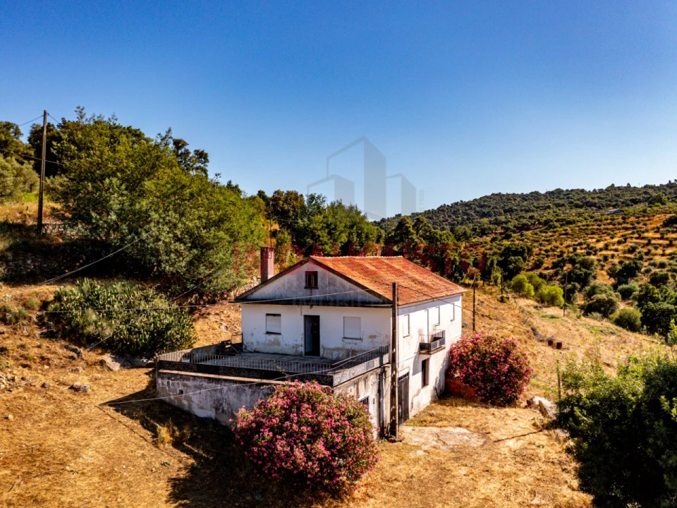 Moradia T3 para Venda em Pinhel Foto 1