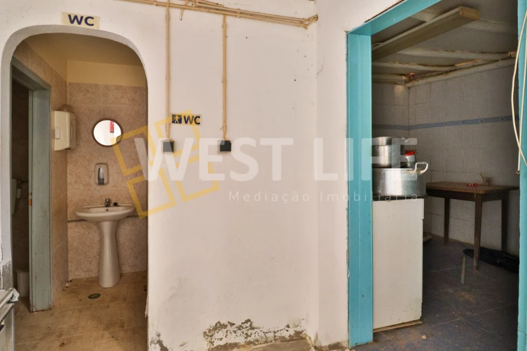 Loja para Venda em Azueira e Sobral da Abelheira Foto 7