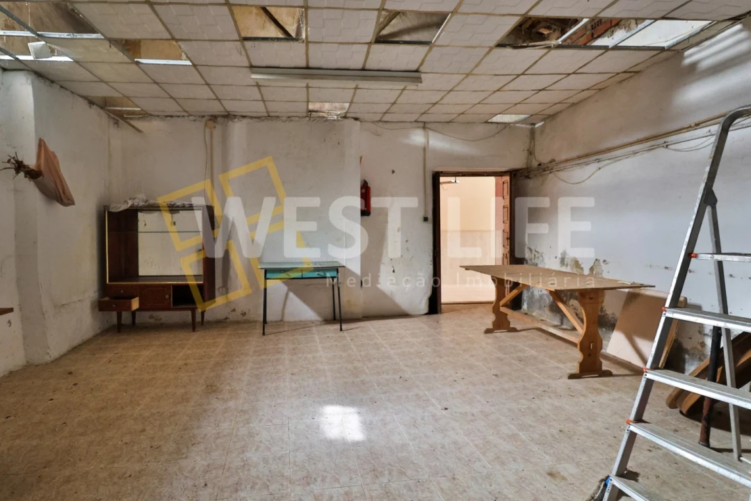 Loja para Venda em Azueira e Sobral da Abelheira Foto 9