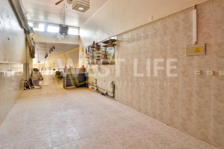 Loja para Venda em Azueira e Sobral da Abelheira Foto 6