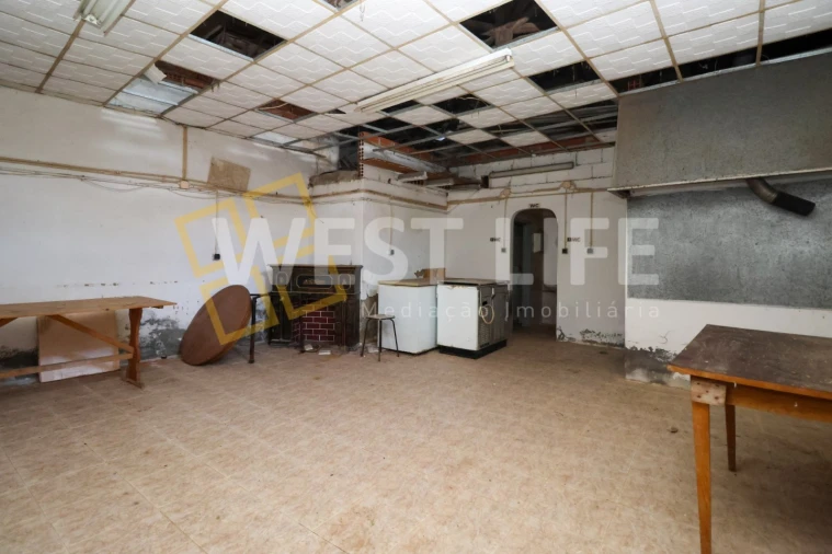 Loja para Venda em Azueira e Sobral da Abelheira Foto 8