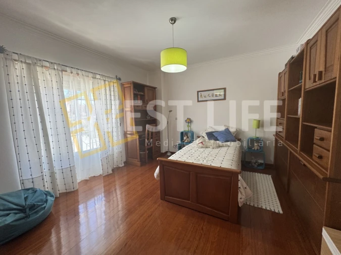 Moradia T4 para Venda em Carvoeira Foto 14