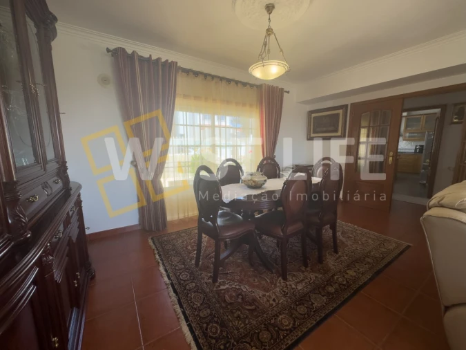 Moradia T4 para Venda em Carvoeira Foto 8