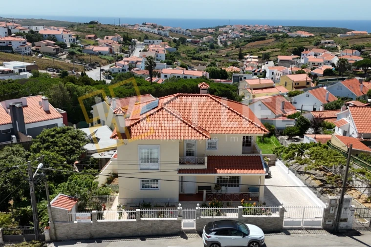 Moradia T4 para Venda em Carvoeira