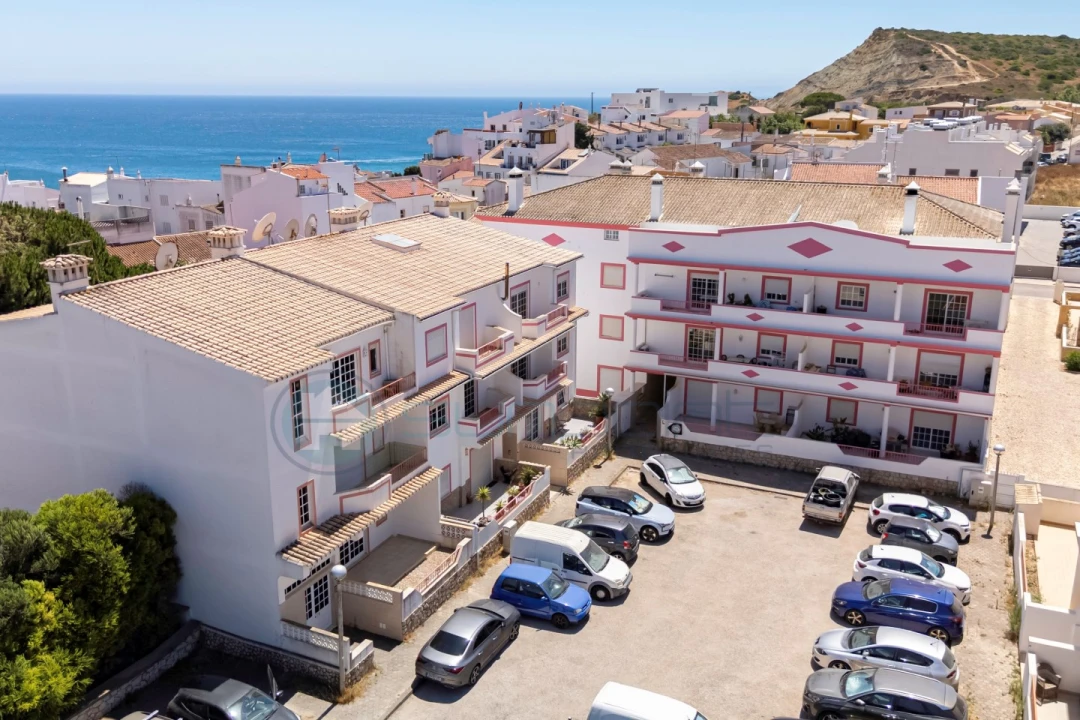 Apartamento T2 para Venda em Budens Foto 6