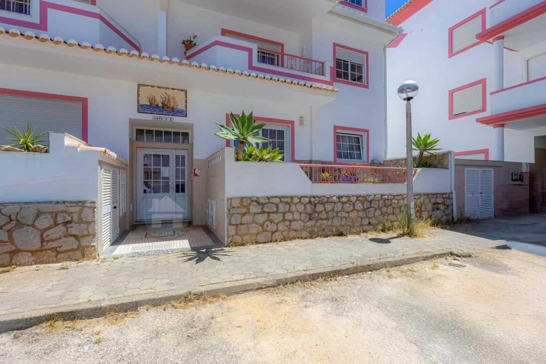 Apartamento T2 para Venda em Budens Foto 19