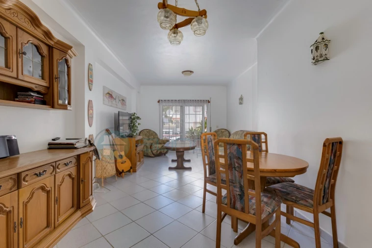 Apartamento T2 para Venda em Budens Foto 3