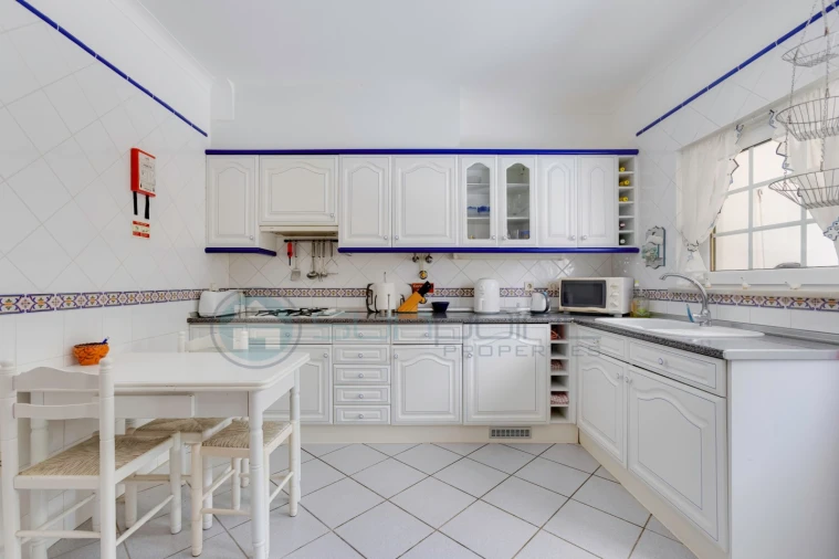 Apartamento T2 para Venda em Budens Foto 10