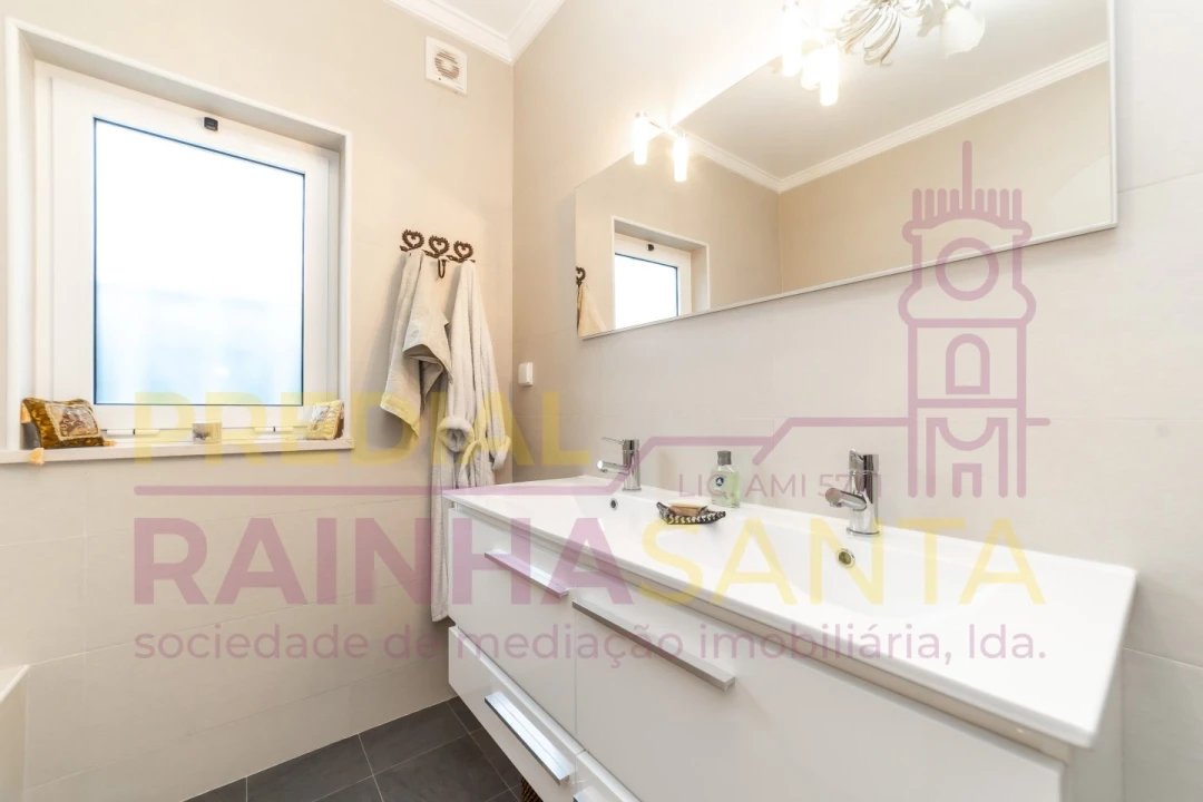 Moradia T3 para Venda em Cadima Foto 15