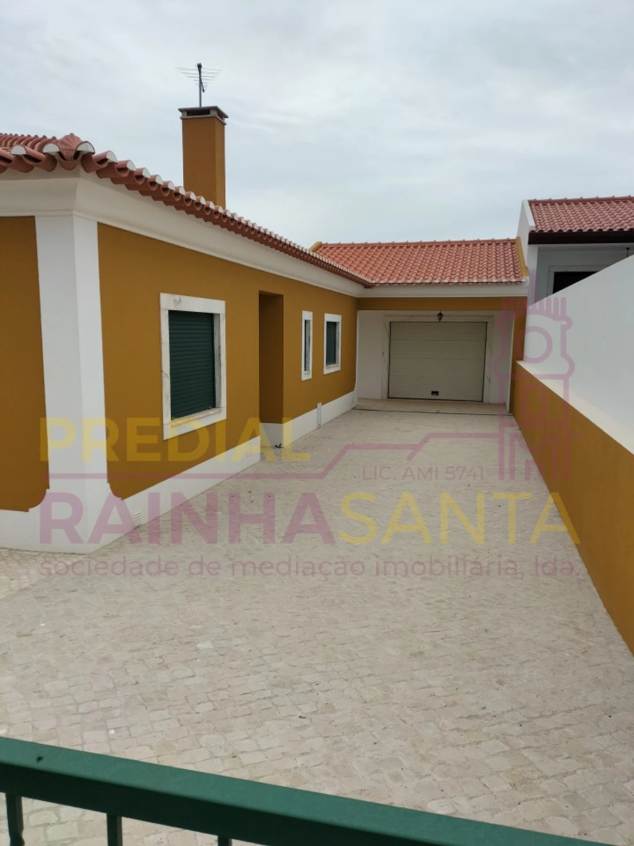 Moradia T4 para Venda em Cadaval e Pêro Moniz Foto 1