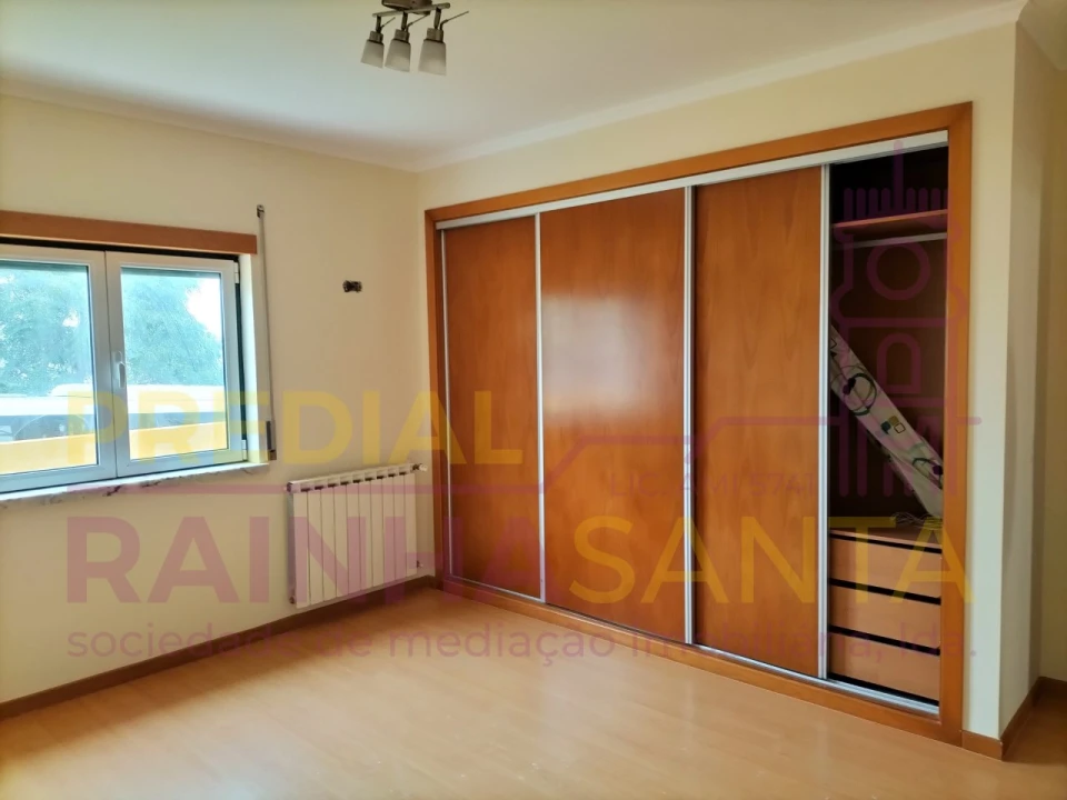 Moradia T4 para Venda em Cadaval e Pêro Moniz Foto 4