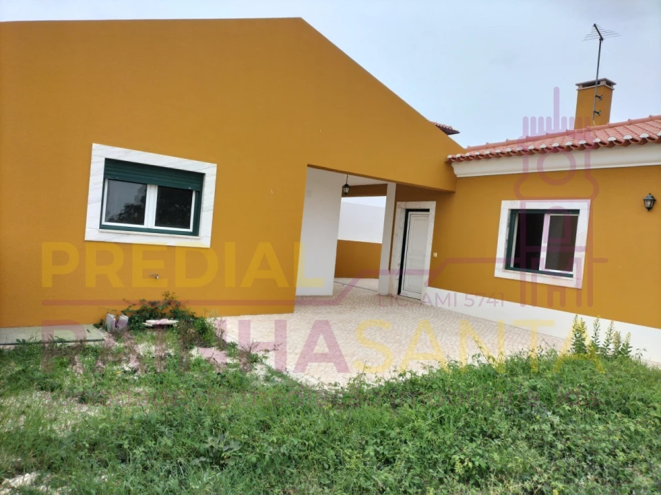 Moradia T4 para Venda em Cadaval e Pêro Moniz Foto 3