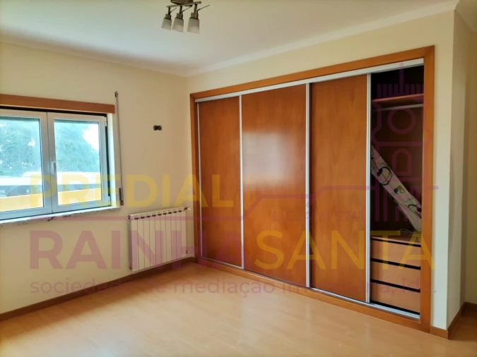 Moradia T4 para Venda em Cadaval e Pêro Moniz Foto 4