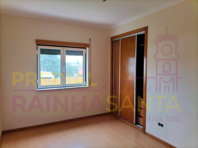 Moradia T4 para Venda em Cadaval e Pêro Moniz Foto 7