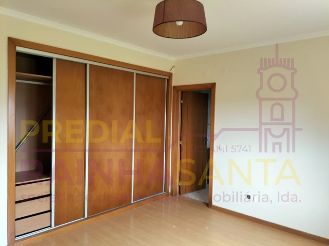 Moradia T4 para Venda em Cadaval e Pêro Moniz Foto 5