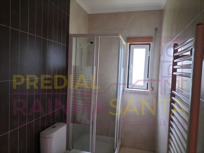 Moradia T4 para Venda em Cadaval e Pêro Moniz Foto 9