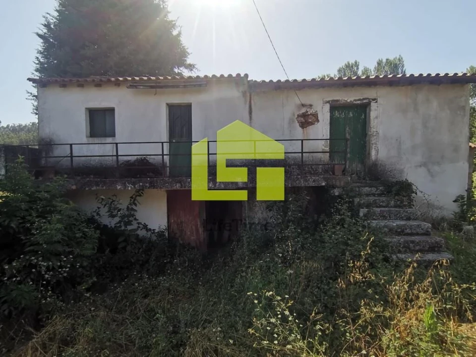 Moradia T3 para Venda em São Miguel, Santa Eufémia e Rabaçal Foto 1