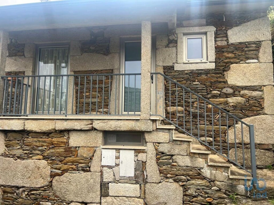 Moradia T2 para Venda em Carvalhais e Candal Foto 2